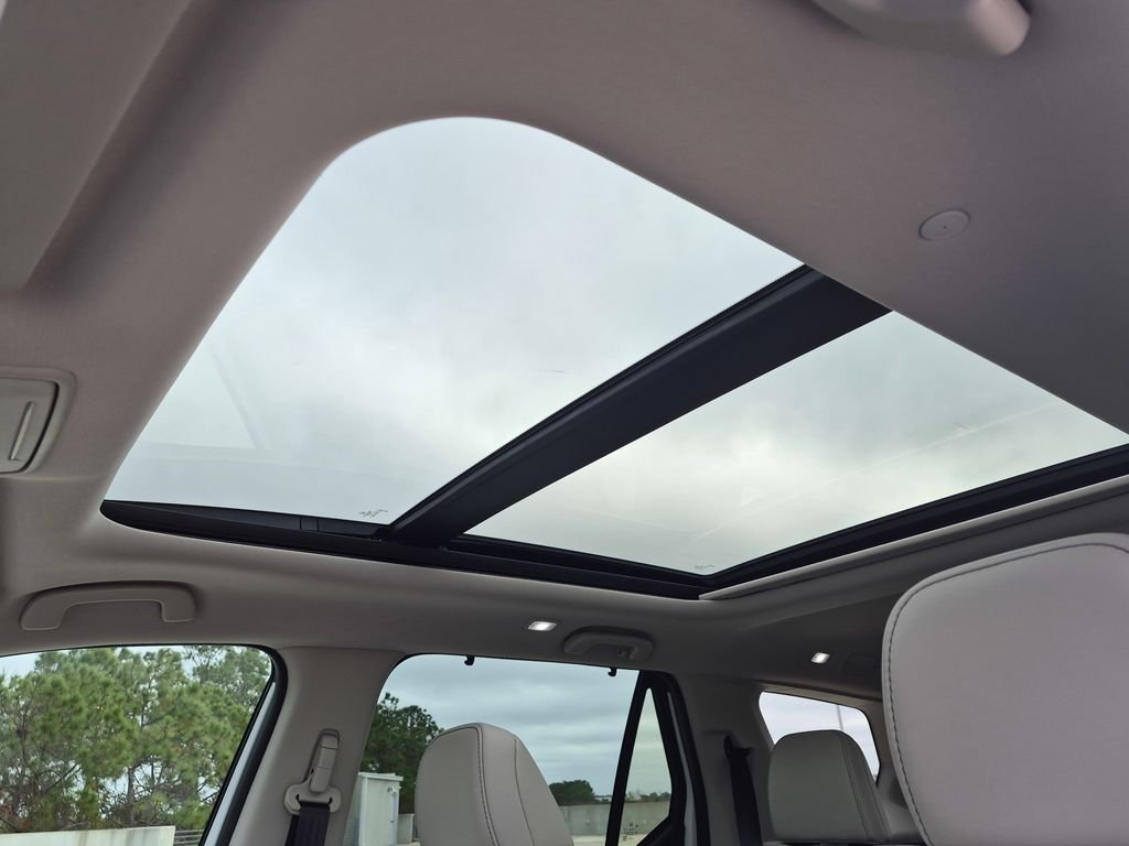 New 2026 Platinum White Pearl Honda Touring image 7