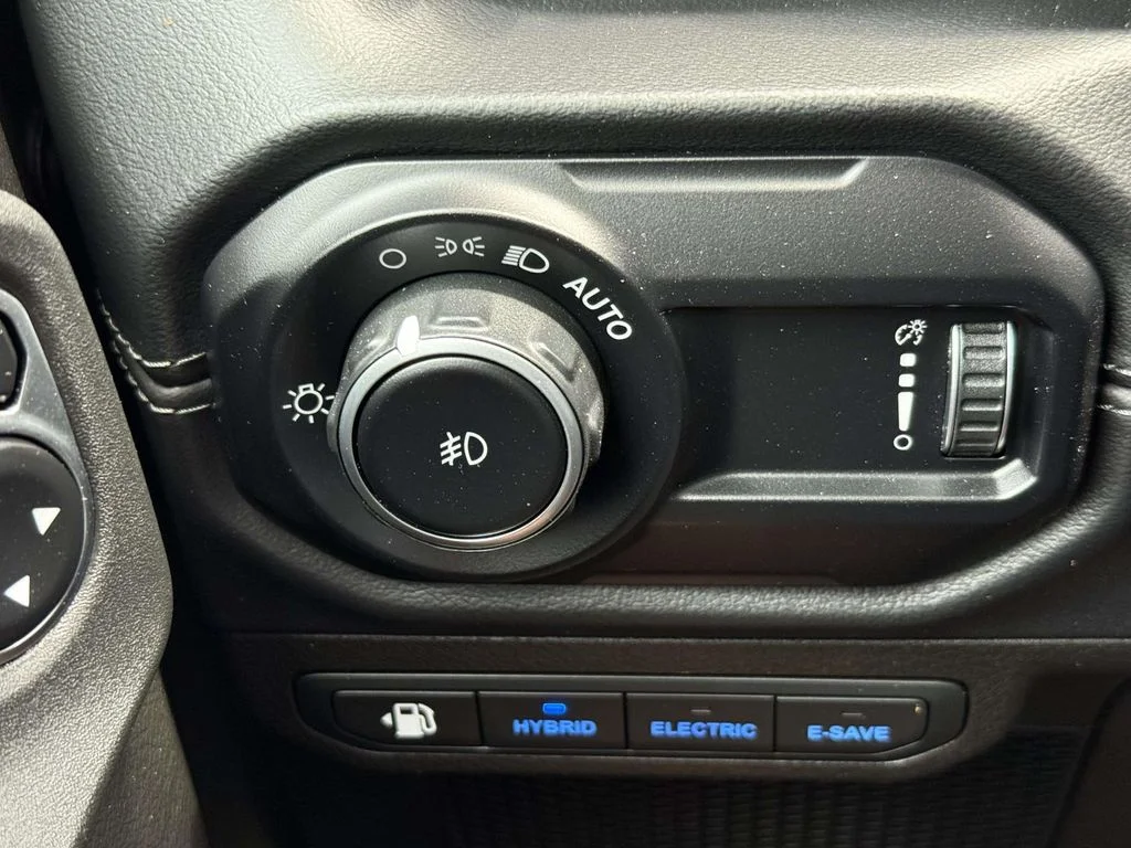 Used 2024 Green Jeep Rubicon 4xe image 31