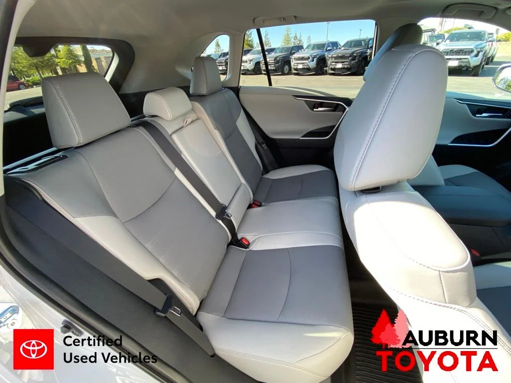 Certified Used 2025 Wind Chill Pearl Toyota Limited image 20