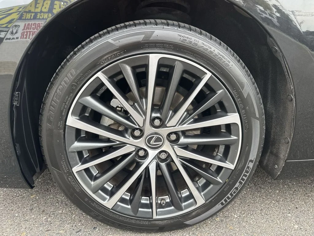 Used 2023 Black Lexus 250 image 19