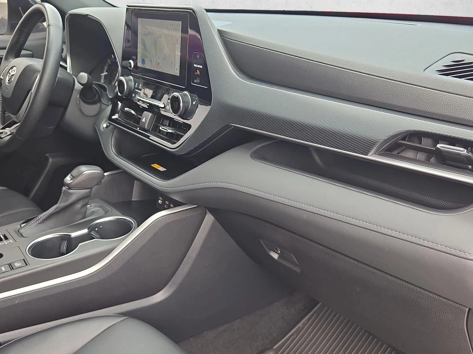 Used 2023 Wind Chill Pearl Toyota XSE image 23