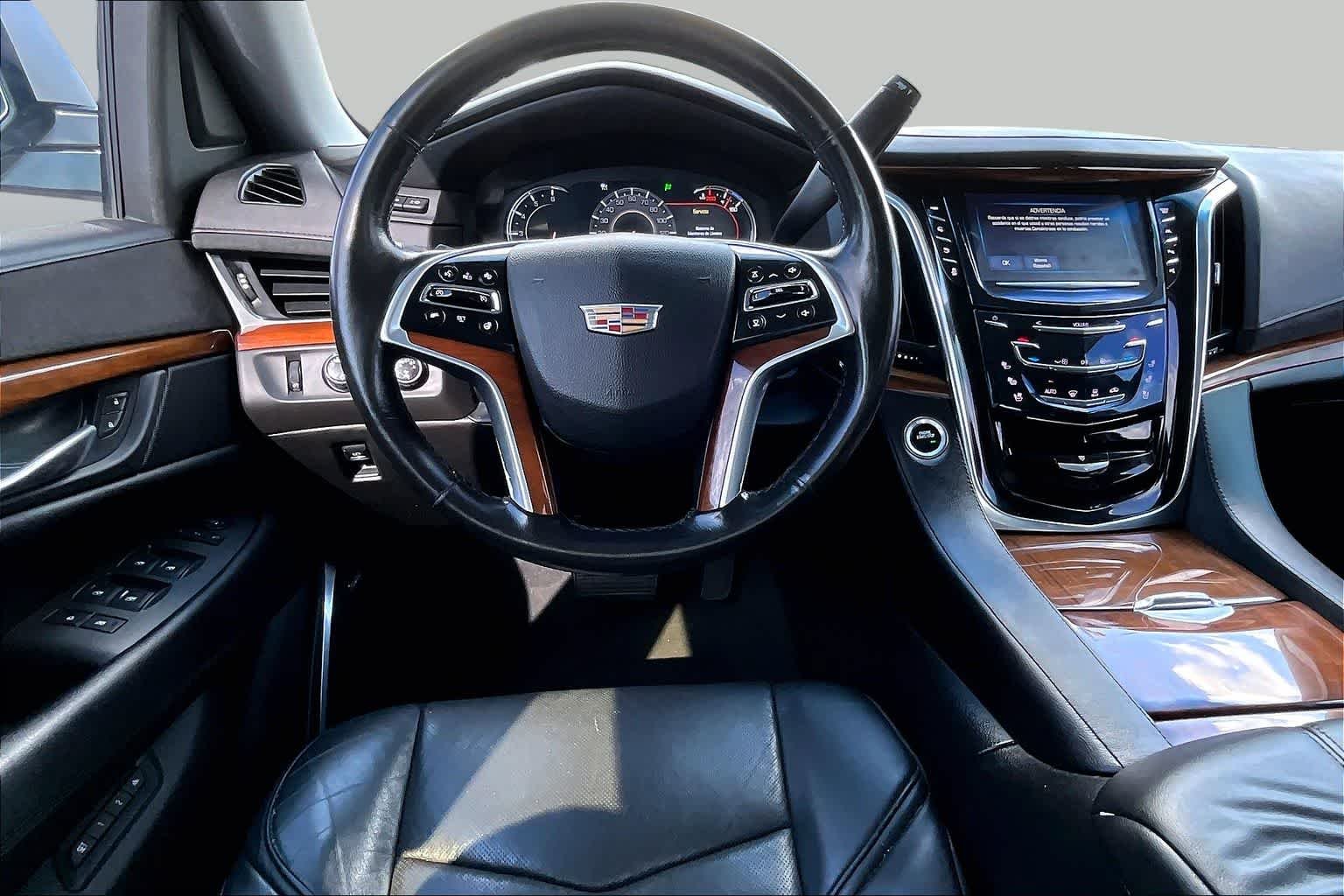 Used 2017 Crystal White Tricoat Cadillac Premium Luxury image 6