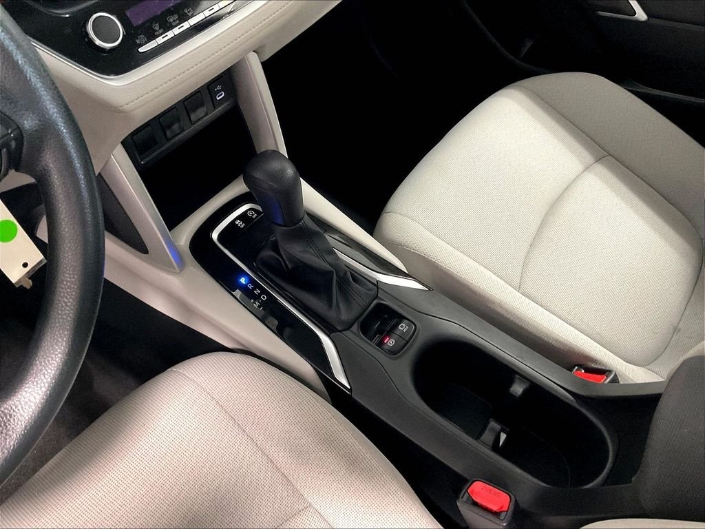 Used 2025 Celestite Toyota L image 20