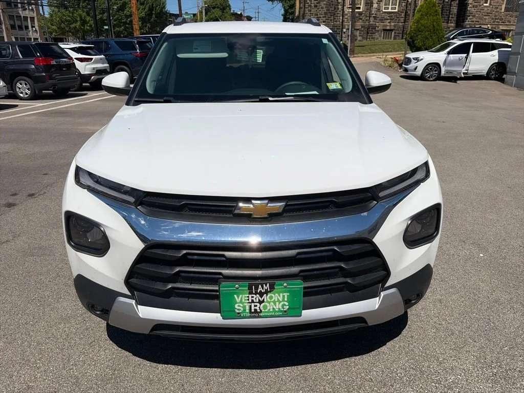 Used 2023 Summit White Chevrolet LT image 5