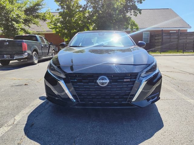 Used 2024 Black Nissan 2.5 SR image 2