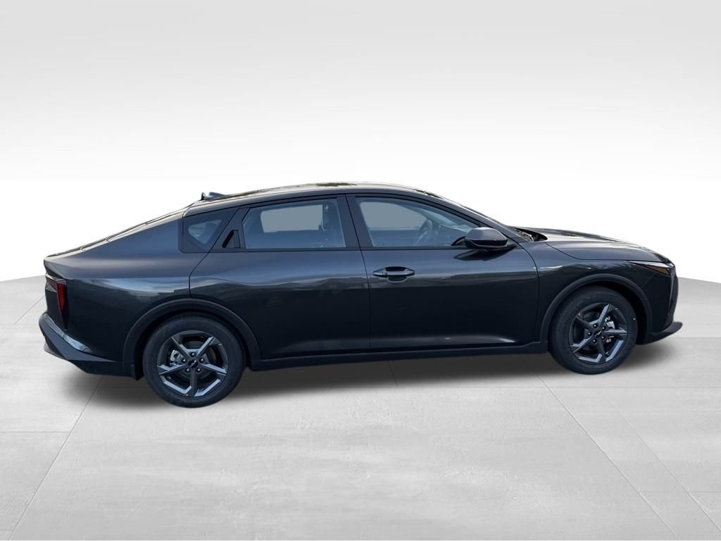 2025 Kia K4 LXS photo 4