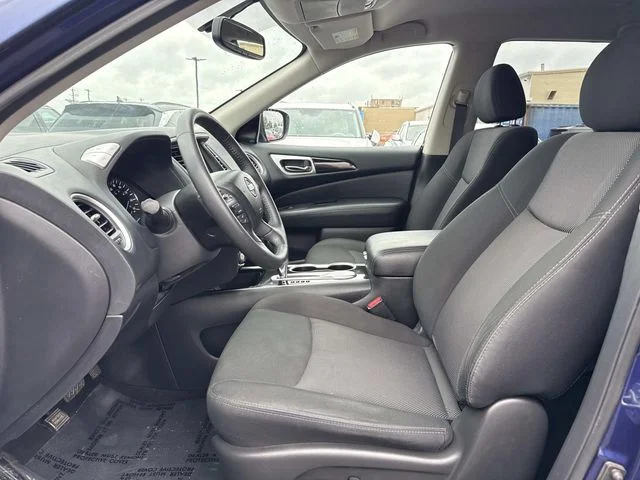 Used 2020 Blue Nissan SV image 10