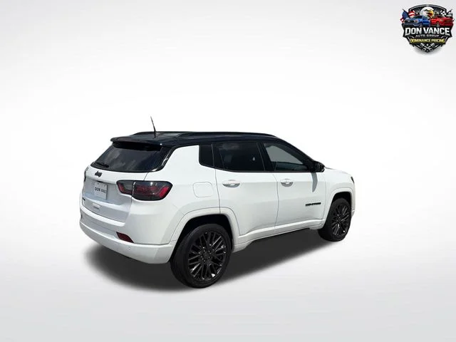 Used 2023 White Jeep High Altitude image 5