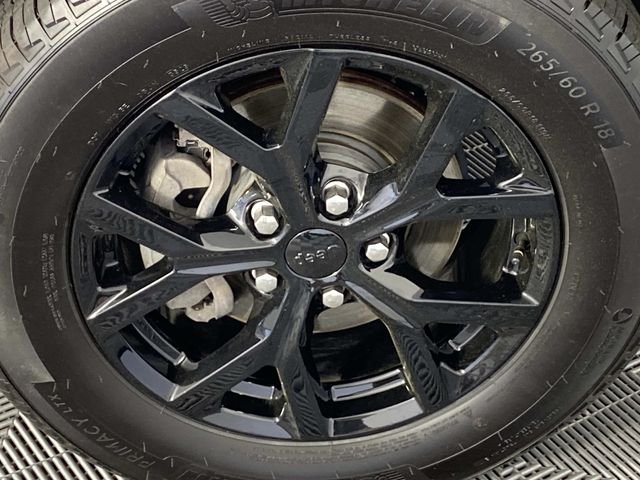 Used 2025 White Jeep Altitude X image 29