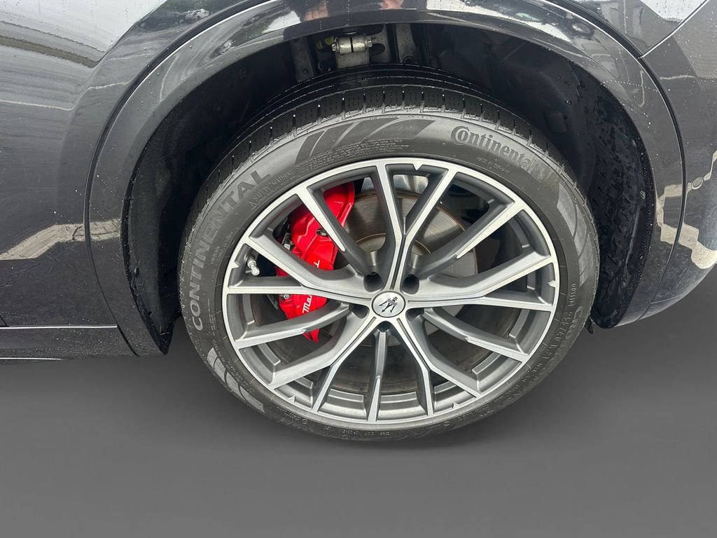 Used 2023  Maserati Modena image 16