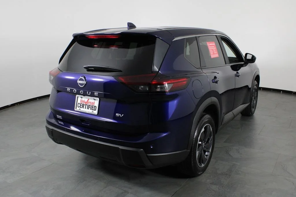 2024 Nissan Rogue SV - Photo 16