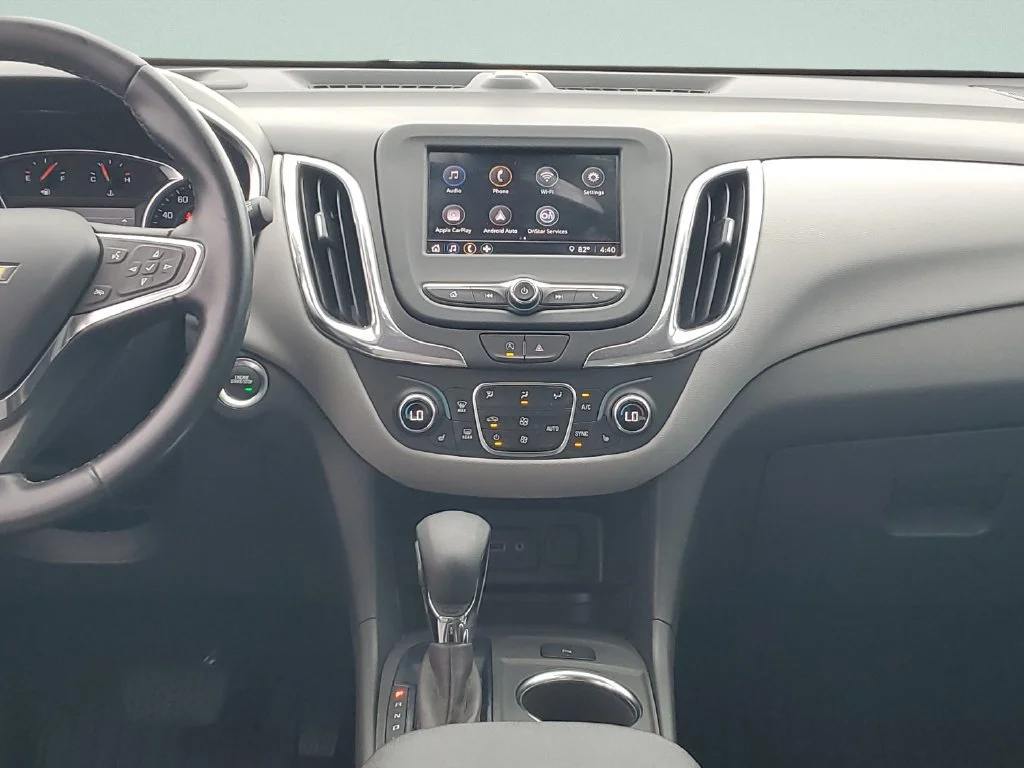 Used 2024 Summit White Chevrolet LT image 13