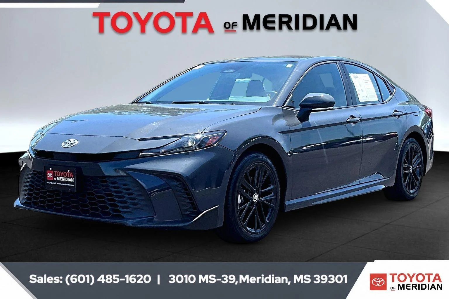Used 2025 Underground Toyota SE image 10