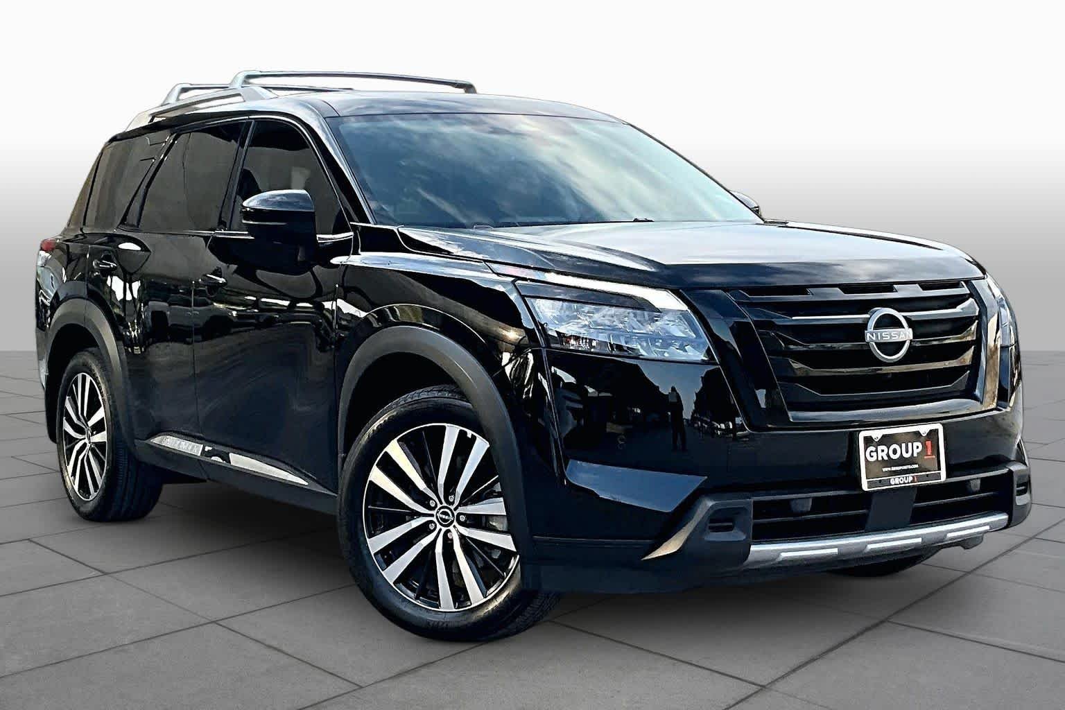 Certified Used 2025 Super Black Nissan Platinum image 3