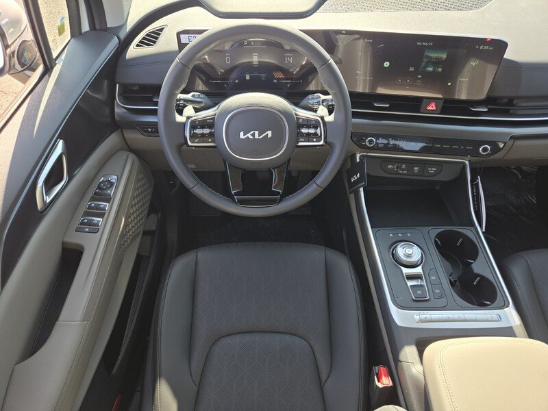 New 2026 Snow White Pearl Kia LXS image 10