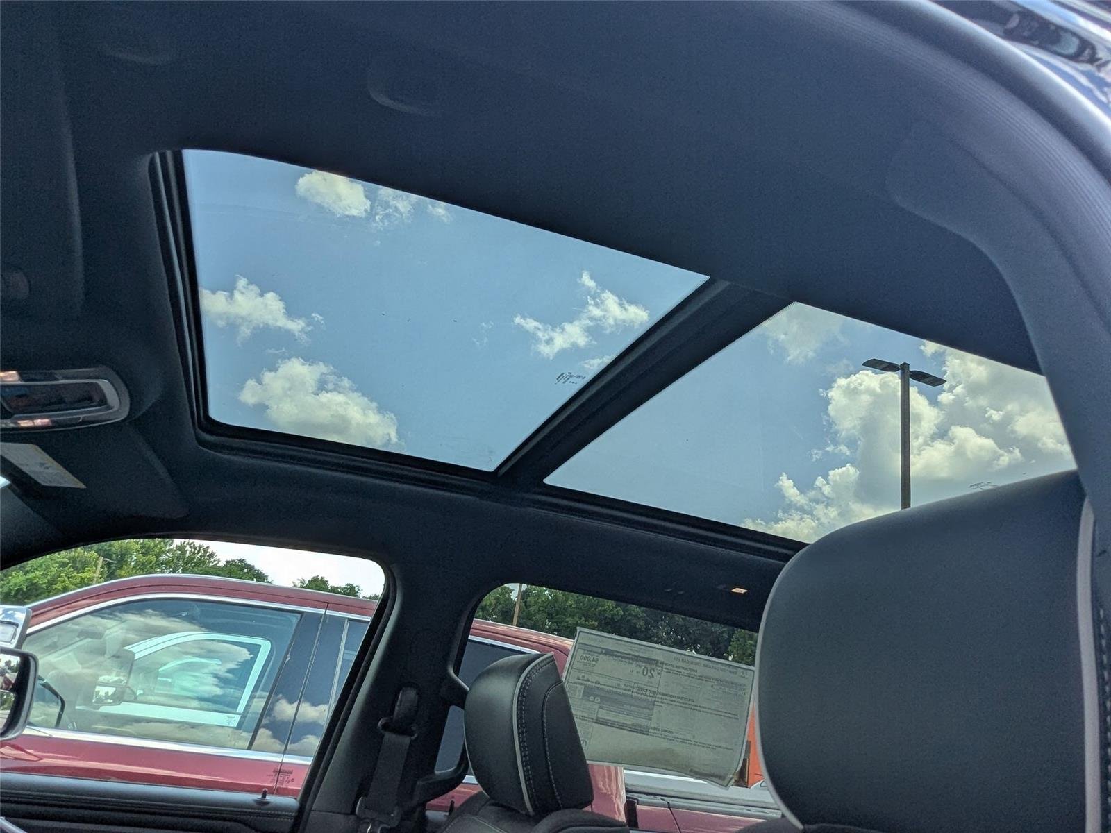 2026 RAM 1500 Laramie - Photo 17