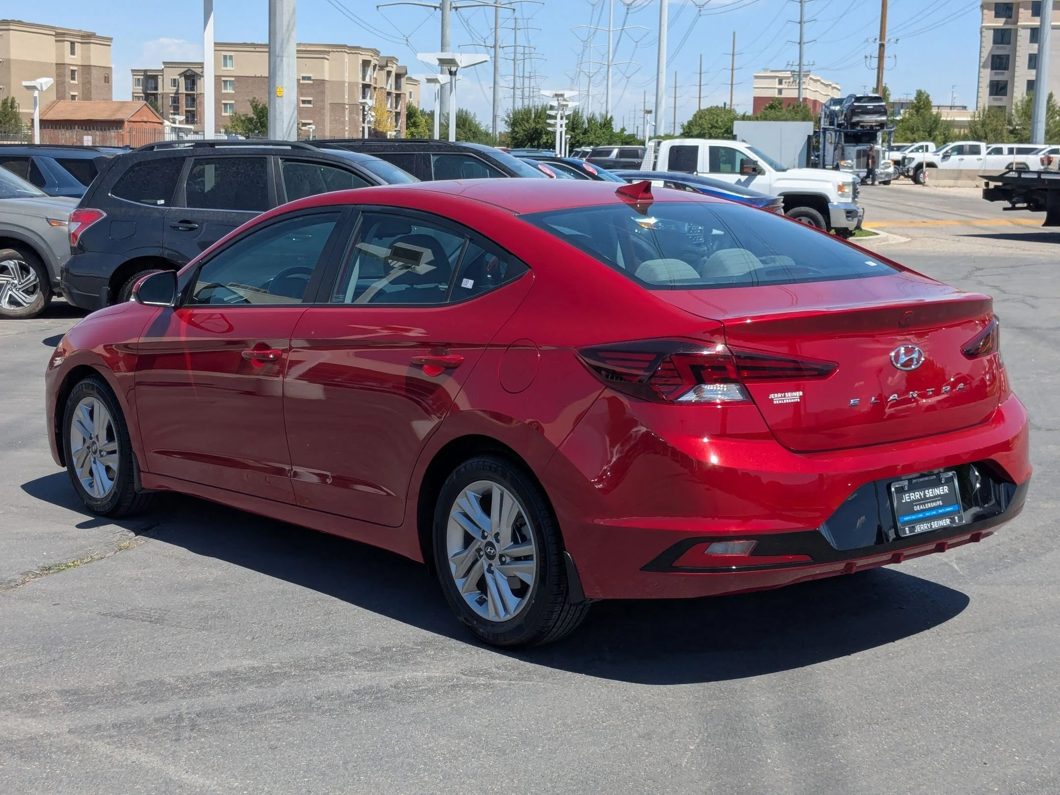 Used 2020 Scarlet Red Pearl Hyundai Value Edition image 3