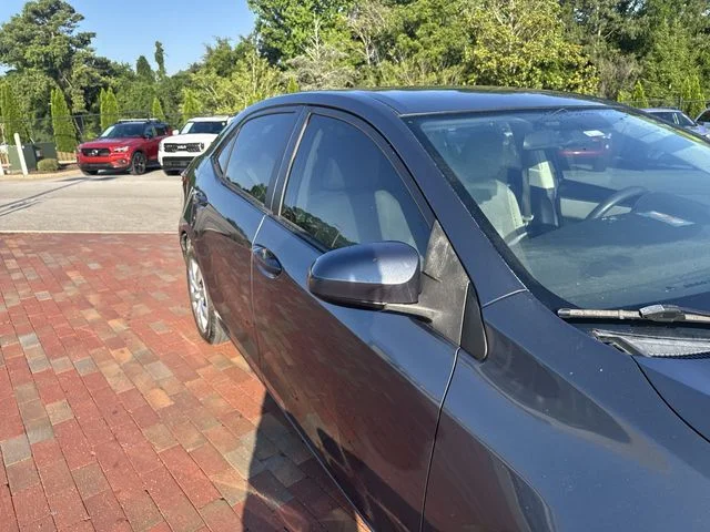 Used 2015 Gray Toyota LE image 18