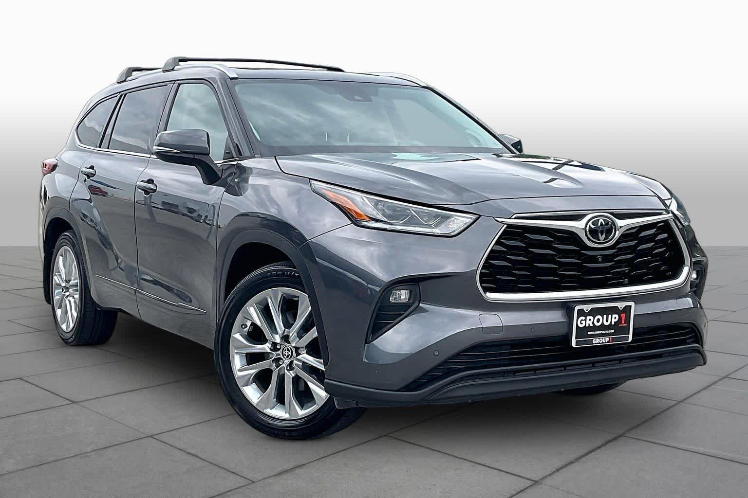 Used 2022 Magnetic Gray Metallic Toyota Limited image 3
