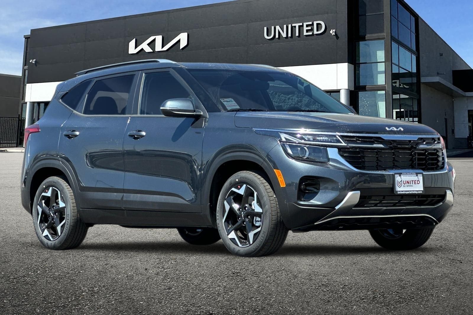 New 2026 Gray Kia S image 2