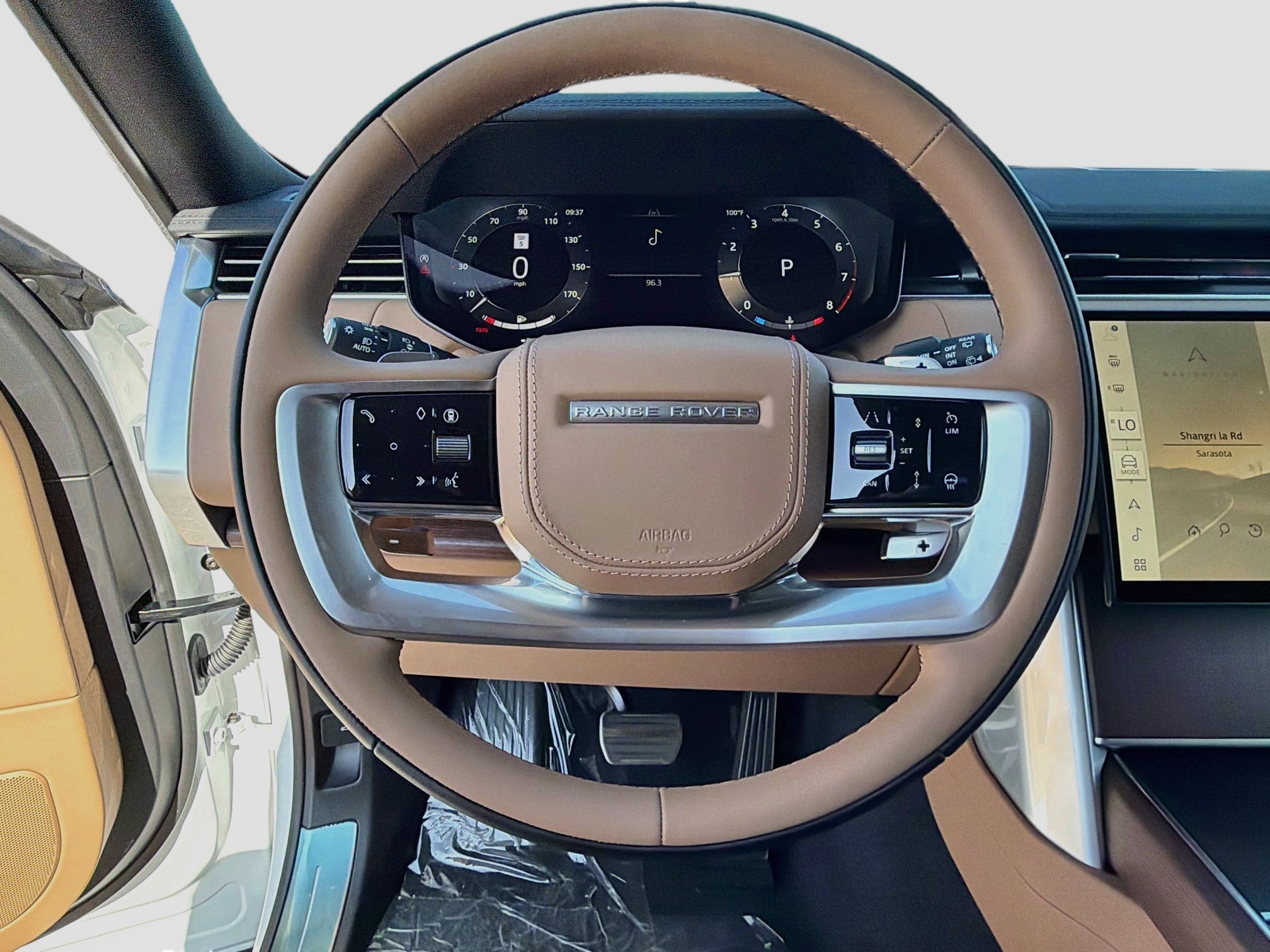 New 2026 Fuji White Land Rover SE image 41