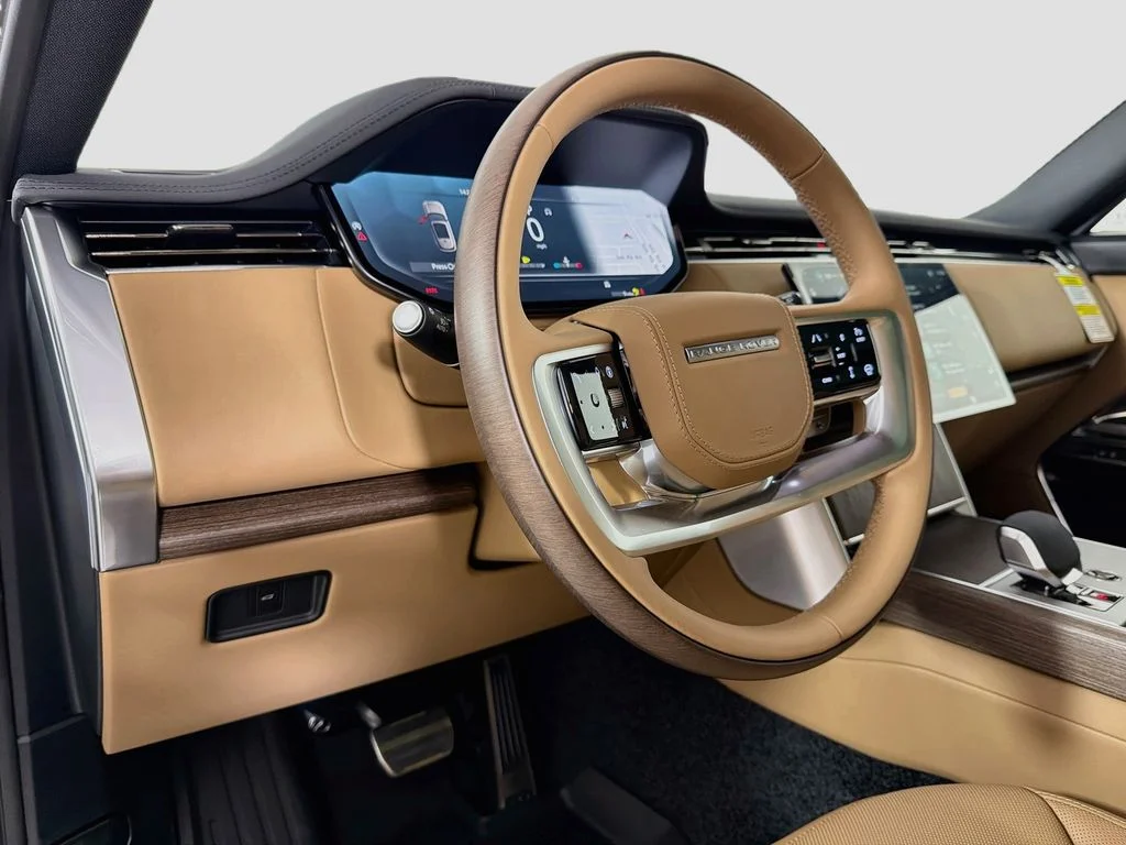 New 2026 Fuji White Land Rover SE image 9