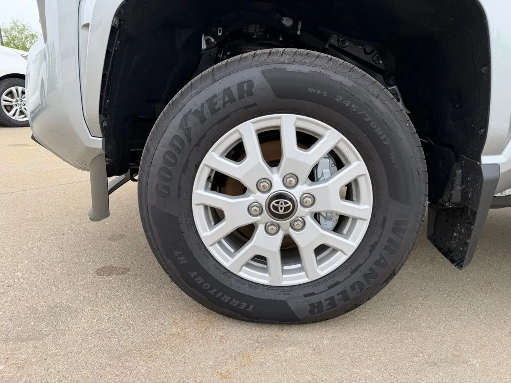 2026 Toyota Tacoma SR5 - Photo 35