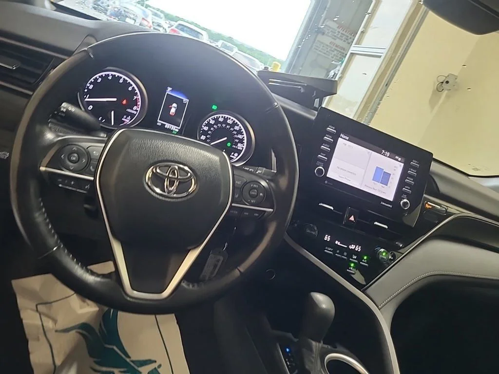 Used 2023 Silver Toyota LE image 5