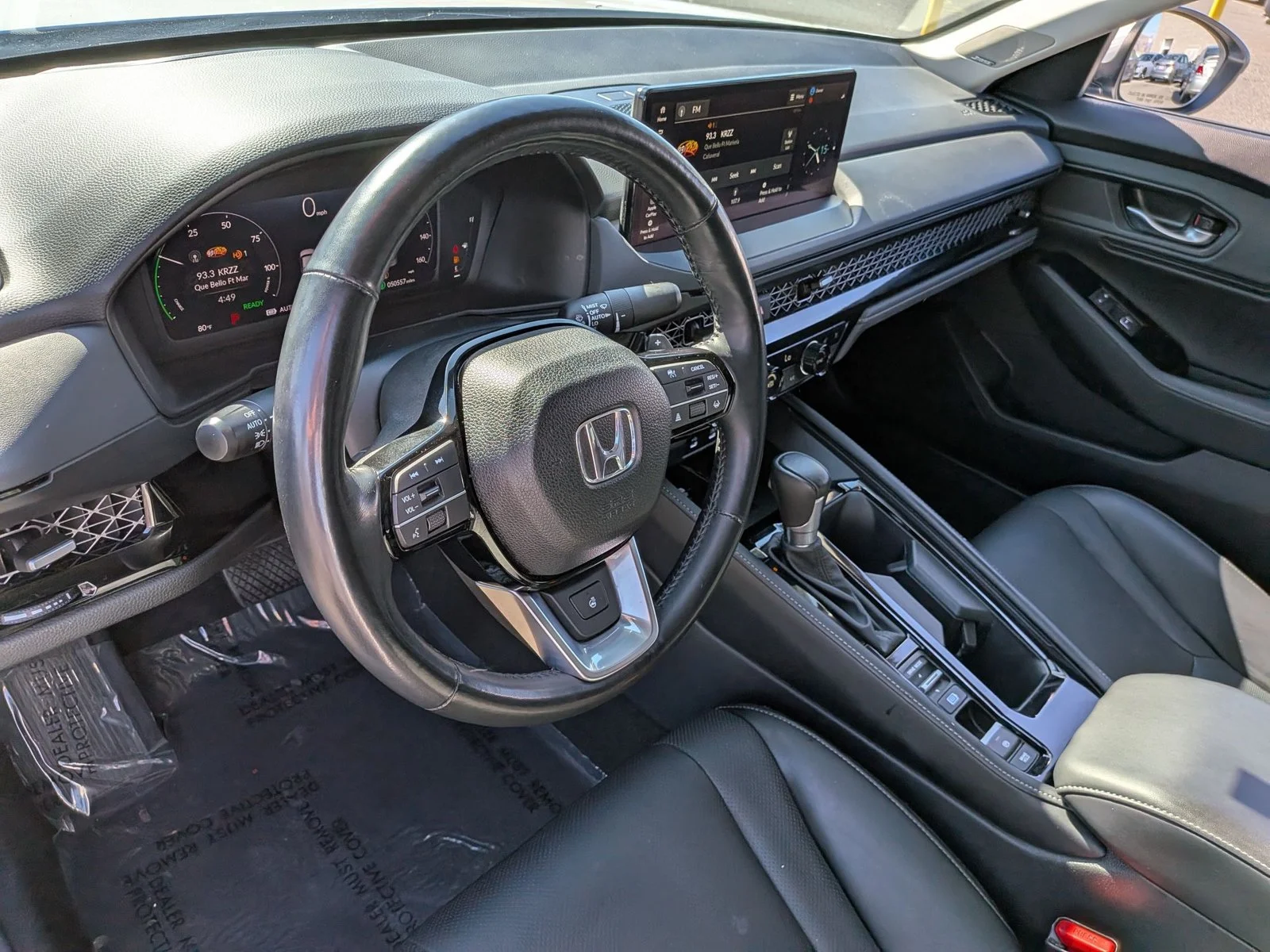 Used 2025 White Honda Touring image 10