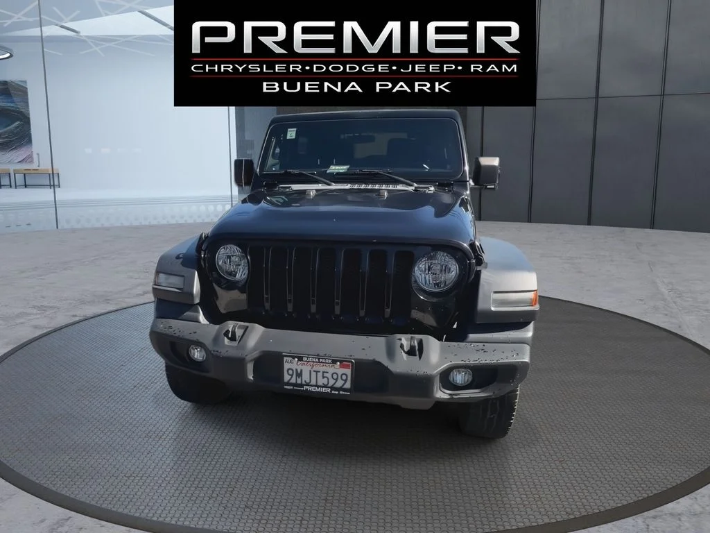Used 2020 Black Jeep Sport S image 3
