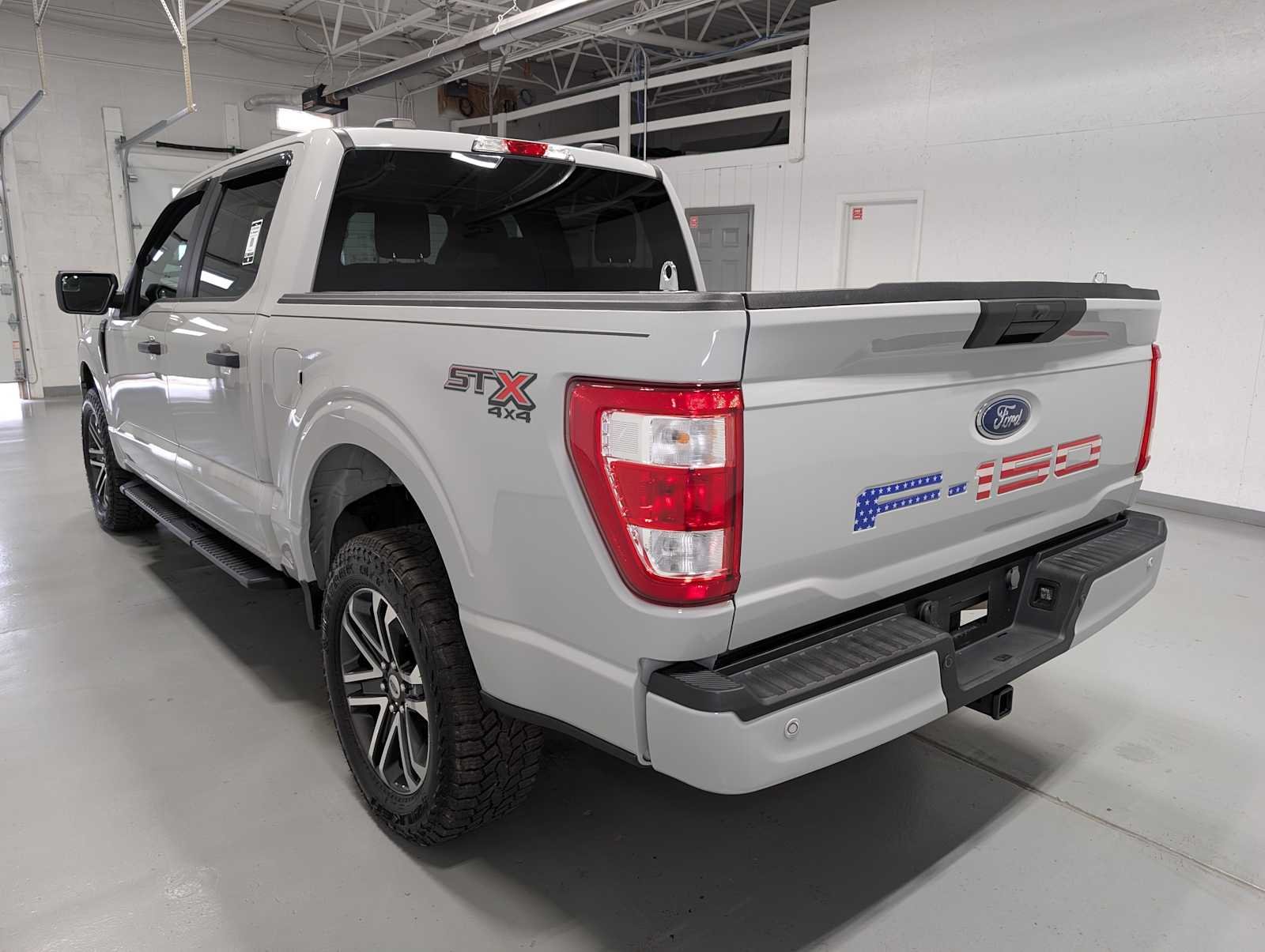 Certified Used 2023 Avalanche Gray Ford XL image 9