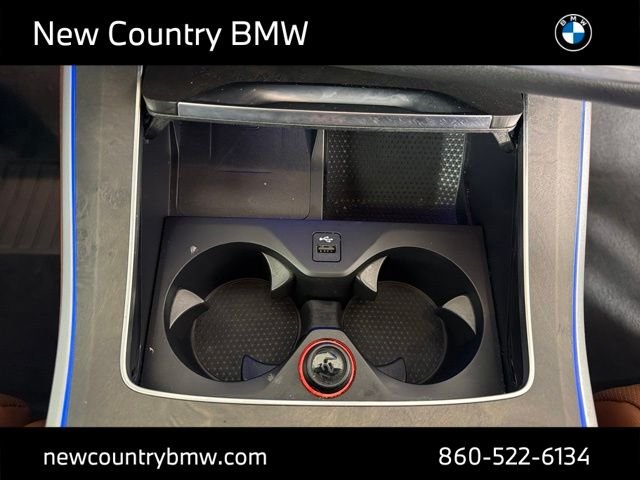 Used 2023 Green BMW xDrive40i image 23