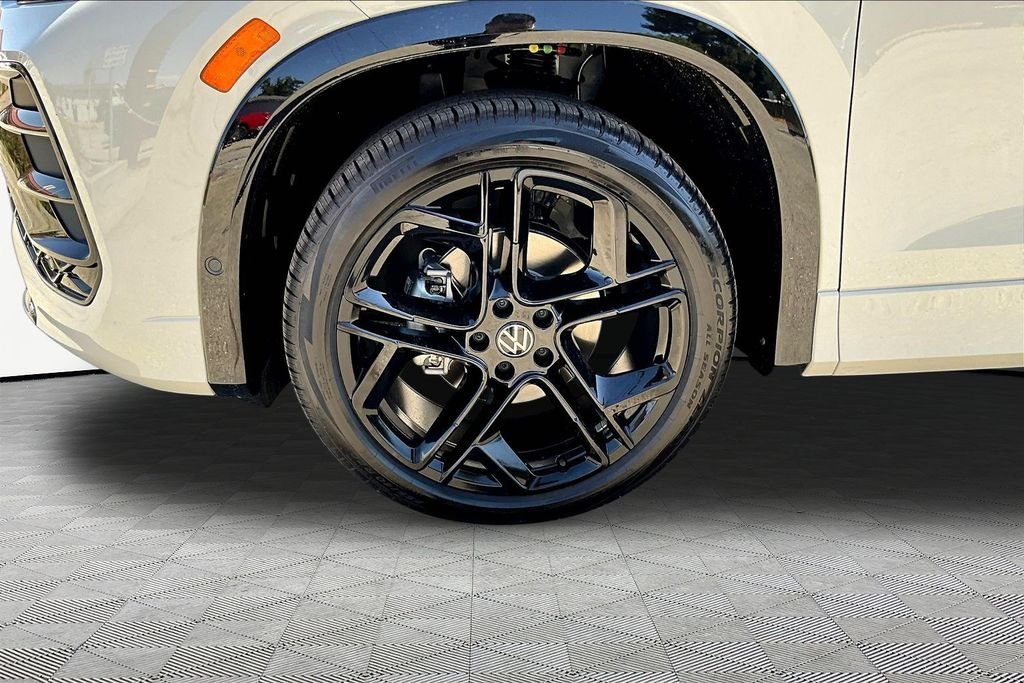 New 2026 Black Volkswagen 2.0T SE R-Line Black image 31