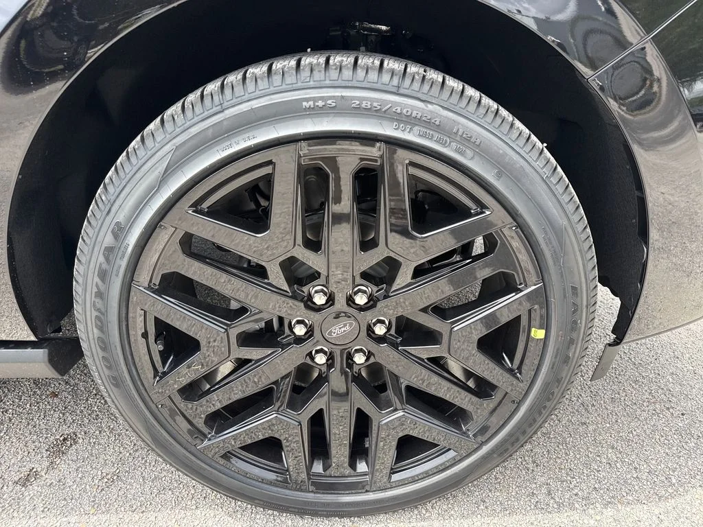 New 2027 Black Ford Platinum image 12
