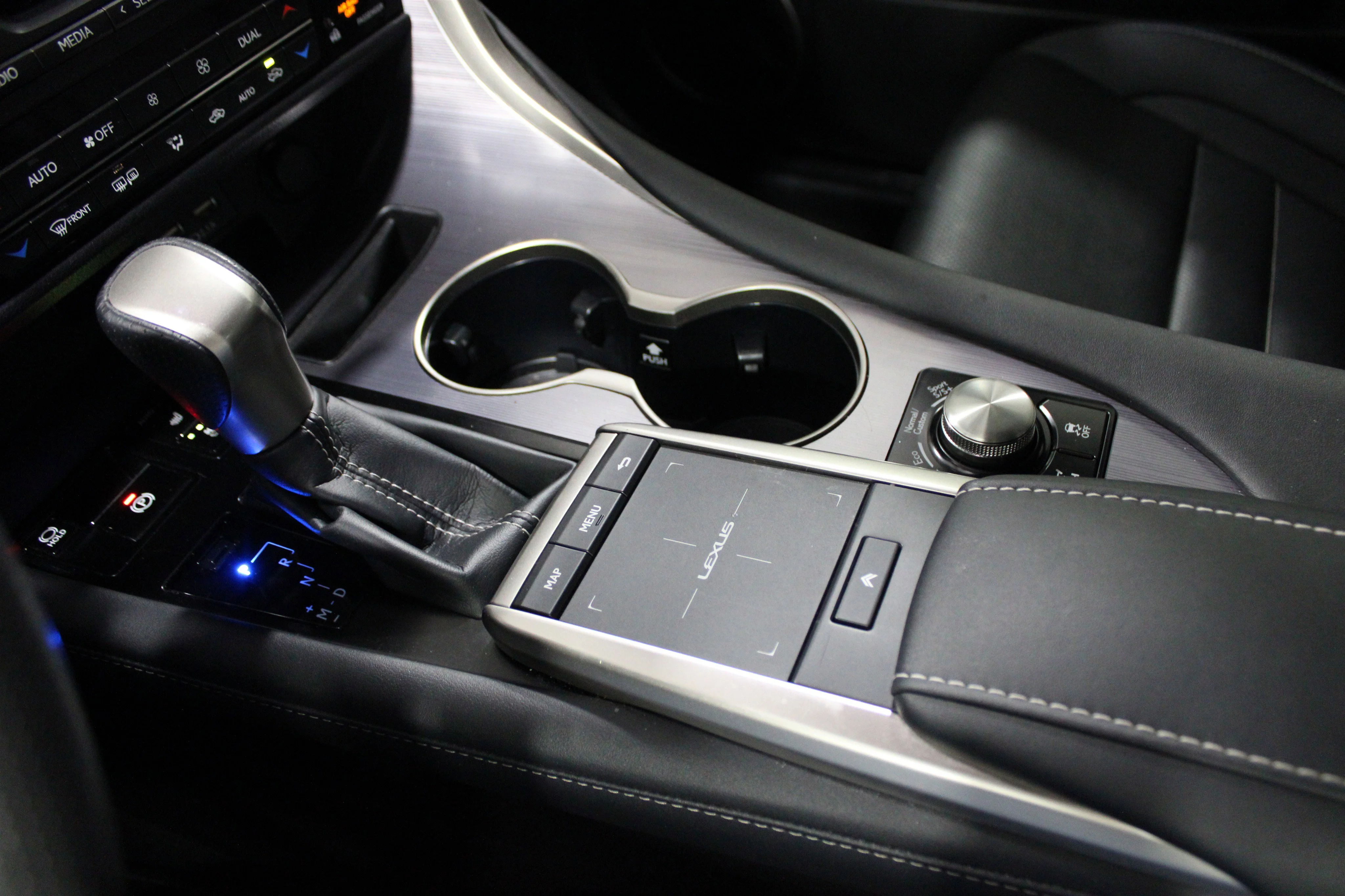 2022 Lexus RX 350 F SPORT - Photo 17