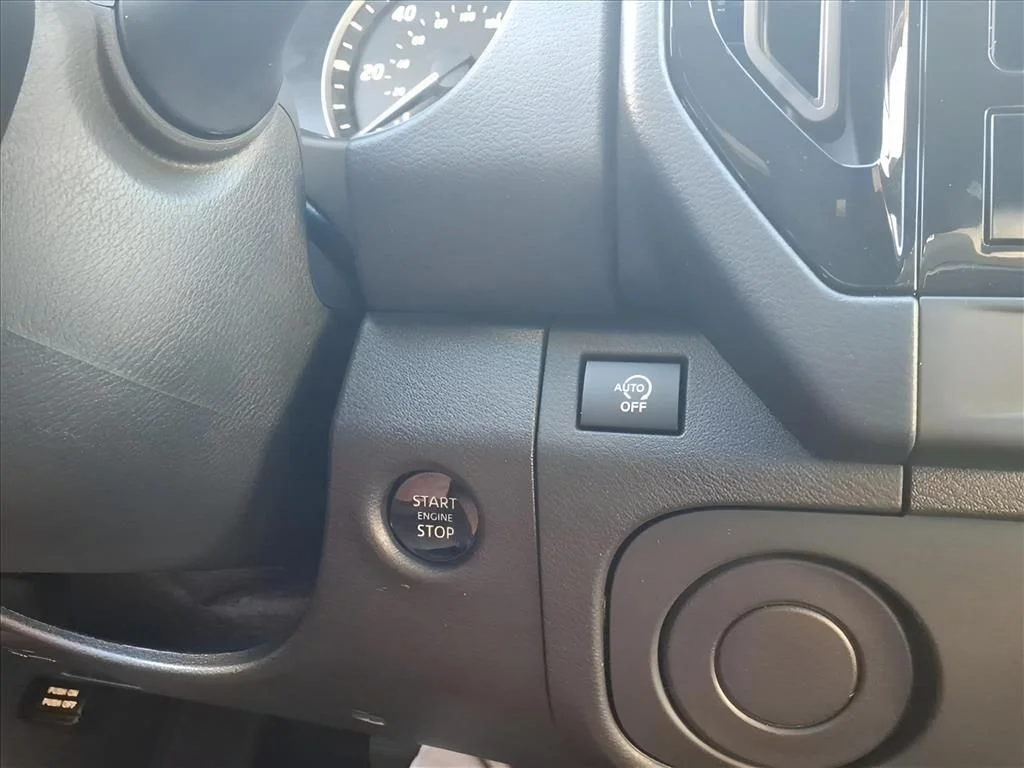 New 2026 Glacier White Nissan Crew Cab SV image 21