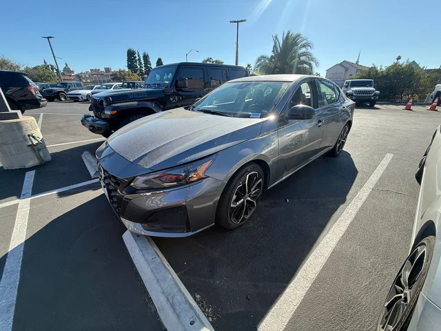 2024 Nissan Altima 2.5 SR