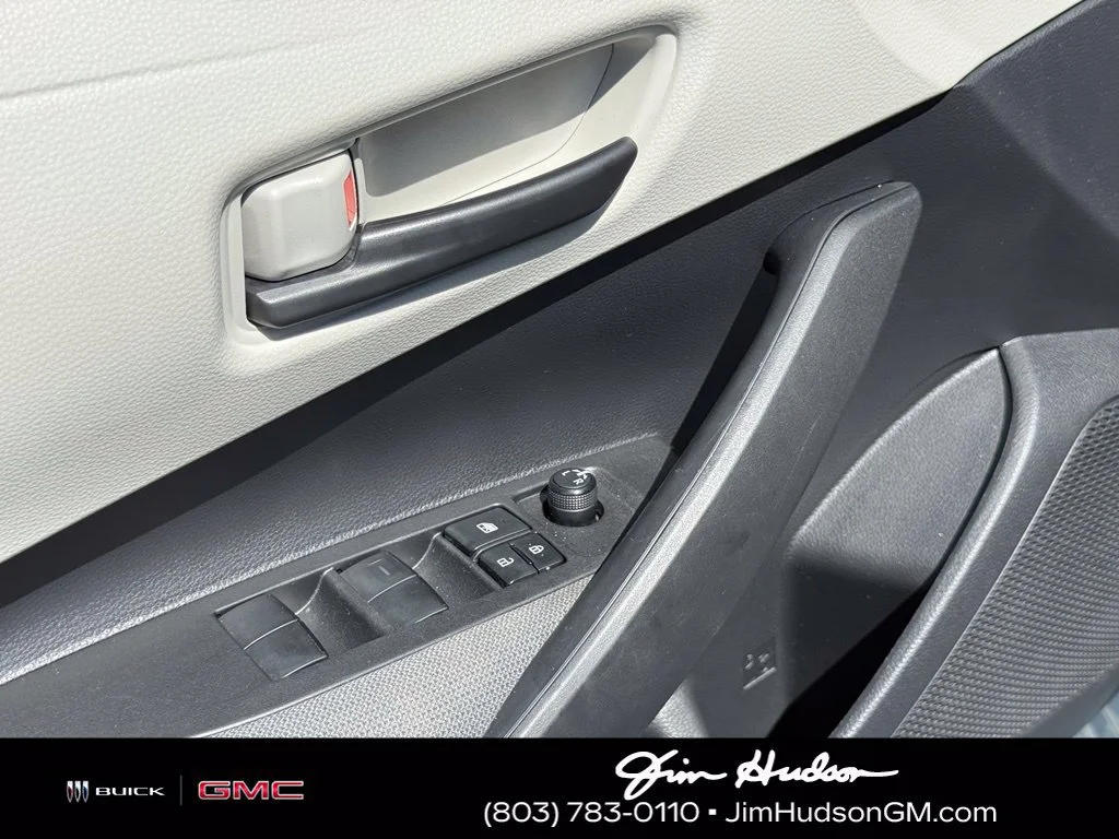Used 2022 Off-white Toyota Hybrid LE image 19