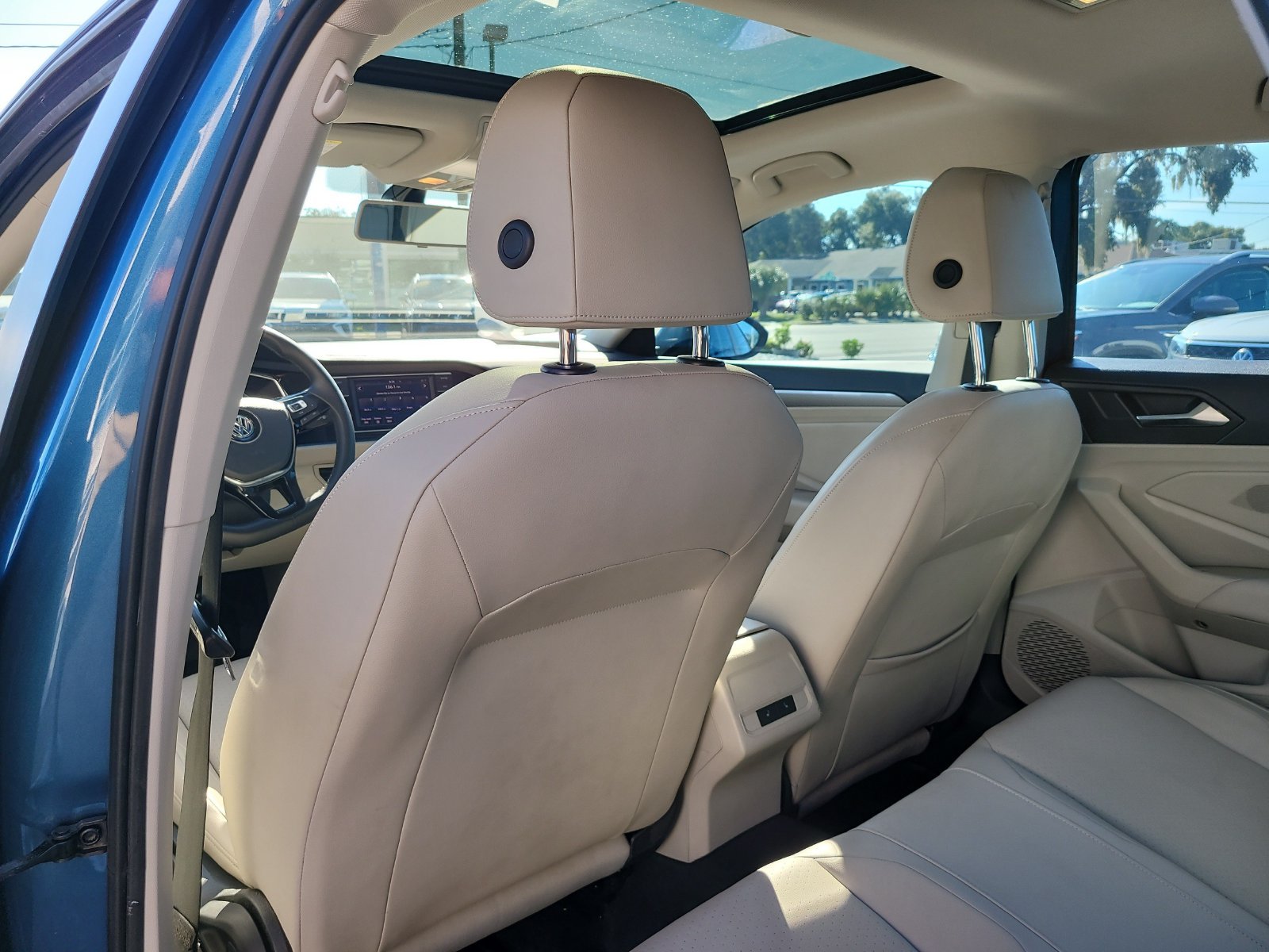 Used 2019 Blue Volkswagen 1.4T S image 10
