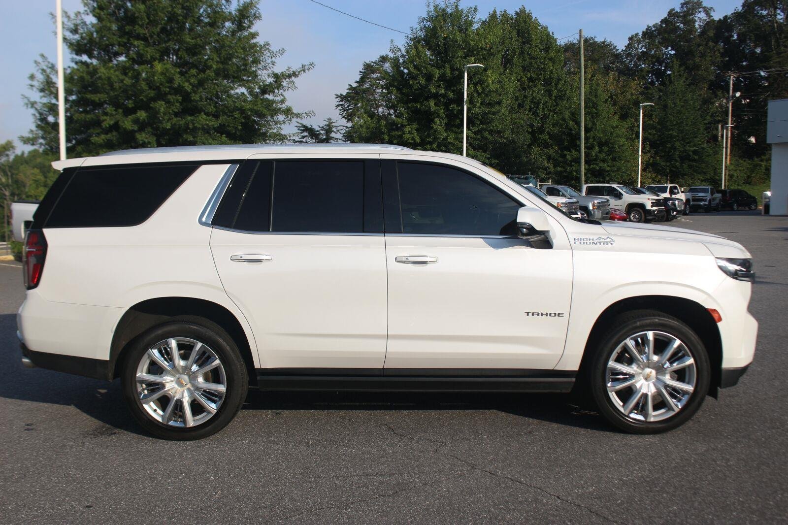 Used 2021 IRIDESCENT PEARL TRICOAT Chevrolet High Country image 7