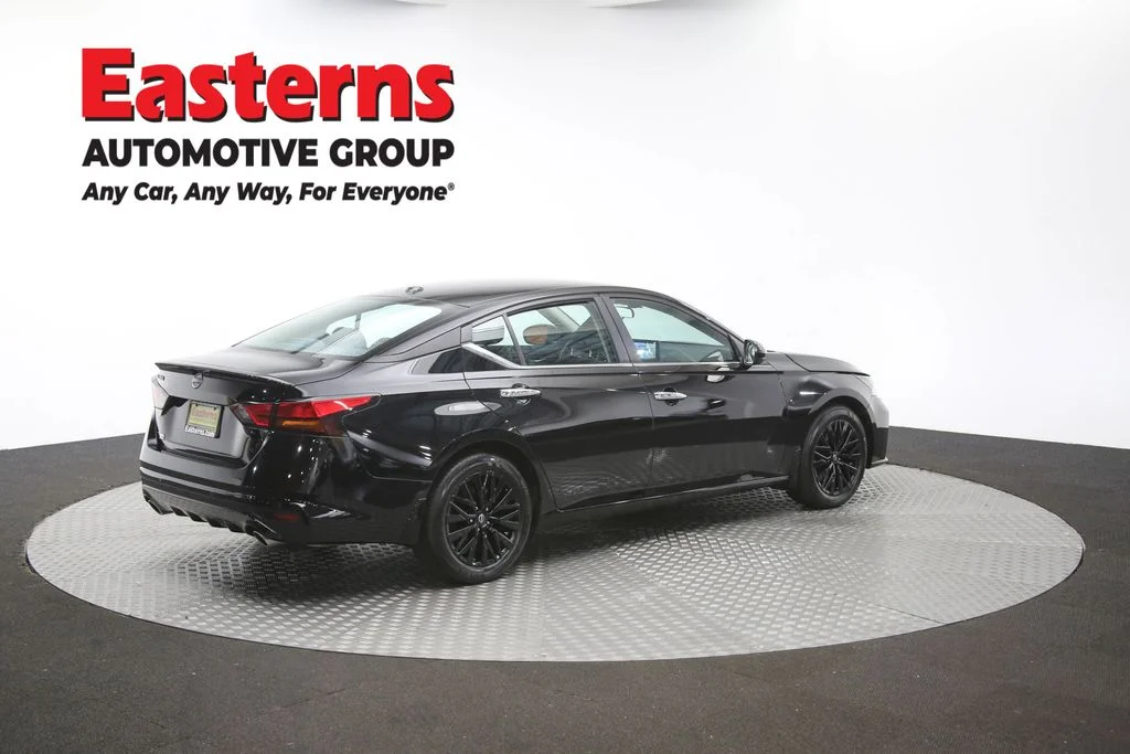 Used 2025 Black Nissan 2.5 SV image 43