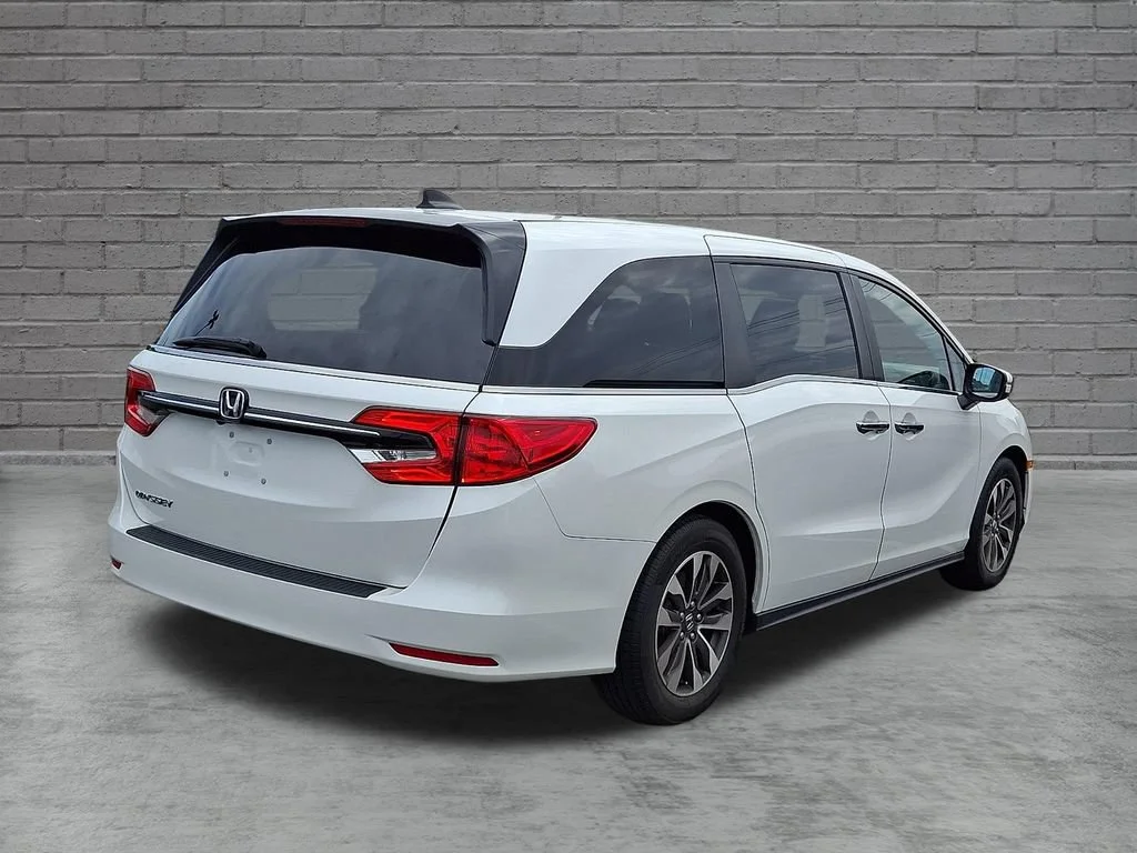 Used 2023 White Honda EX-L image 12
