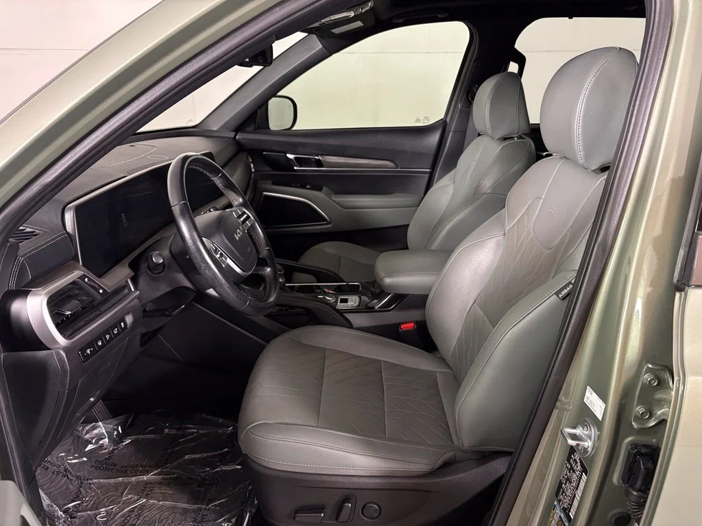 Used 2024 Green Kia EX X-Line image 15