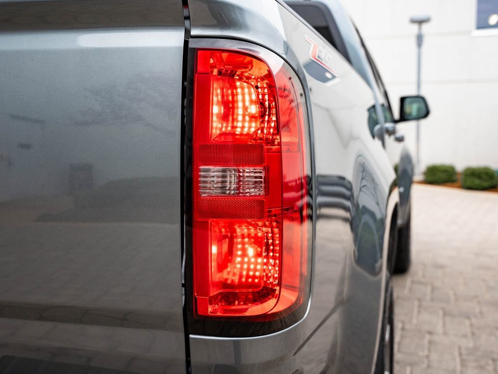 Used 2019 Satin Steel Metallic Chevrolet Z71 image 9