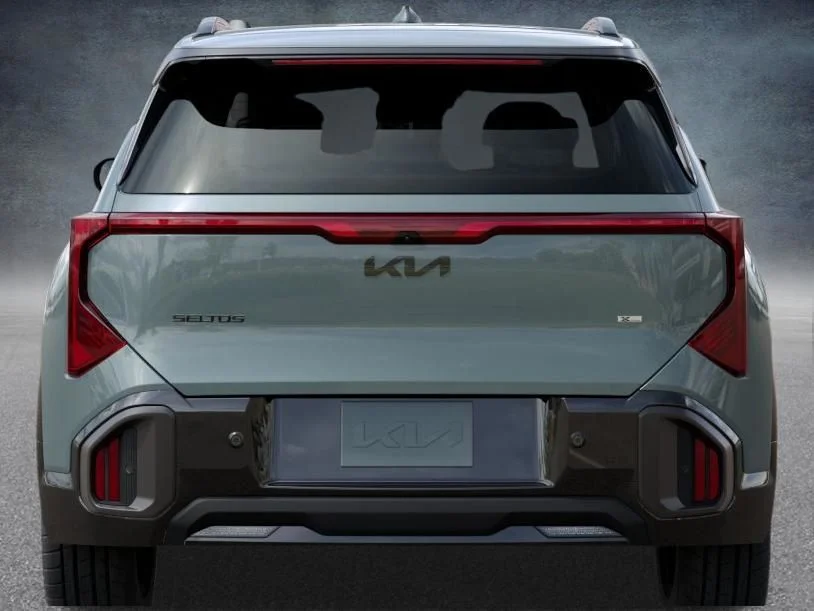 New 2027 Iceberg Green Kia X-Line S image 14