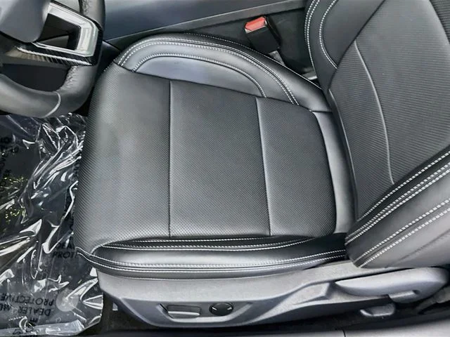 Certified Used 2025 Gray Metallic Ford GT Premium image 18