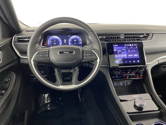 Used 2024 Silver Jeep Altitude X image 20