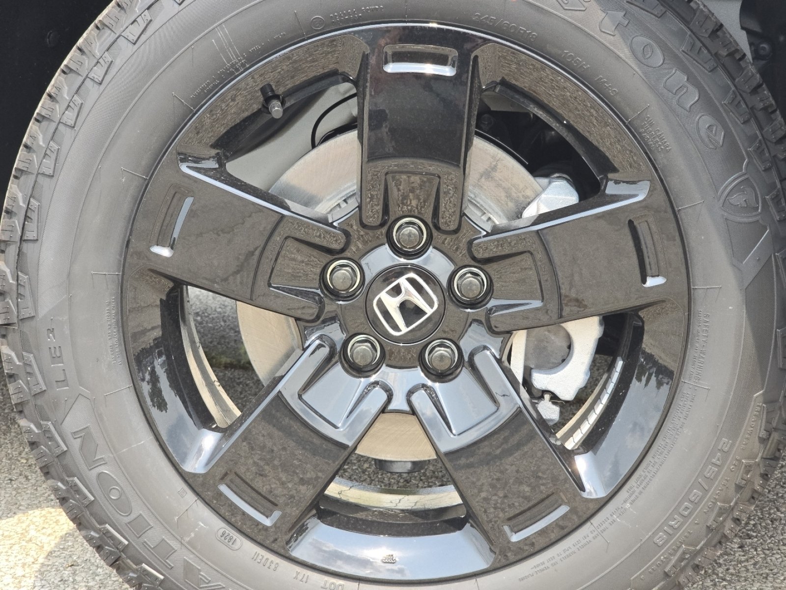 New 2026 Platinum White Pearl Honda Black Edition image 16