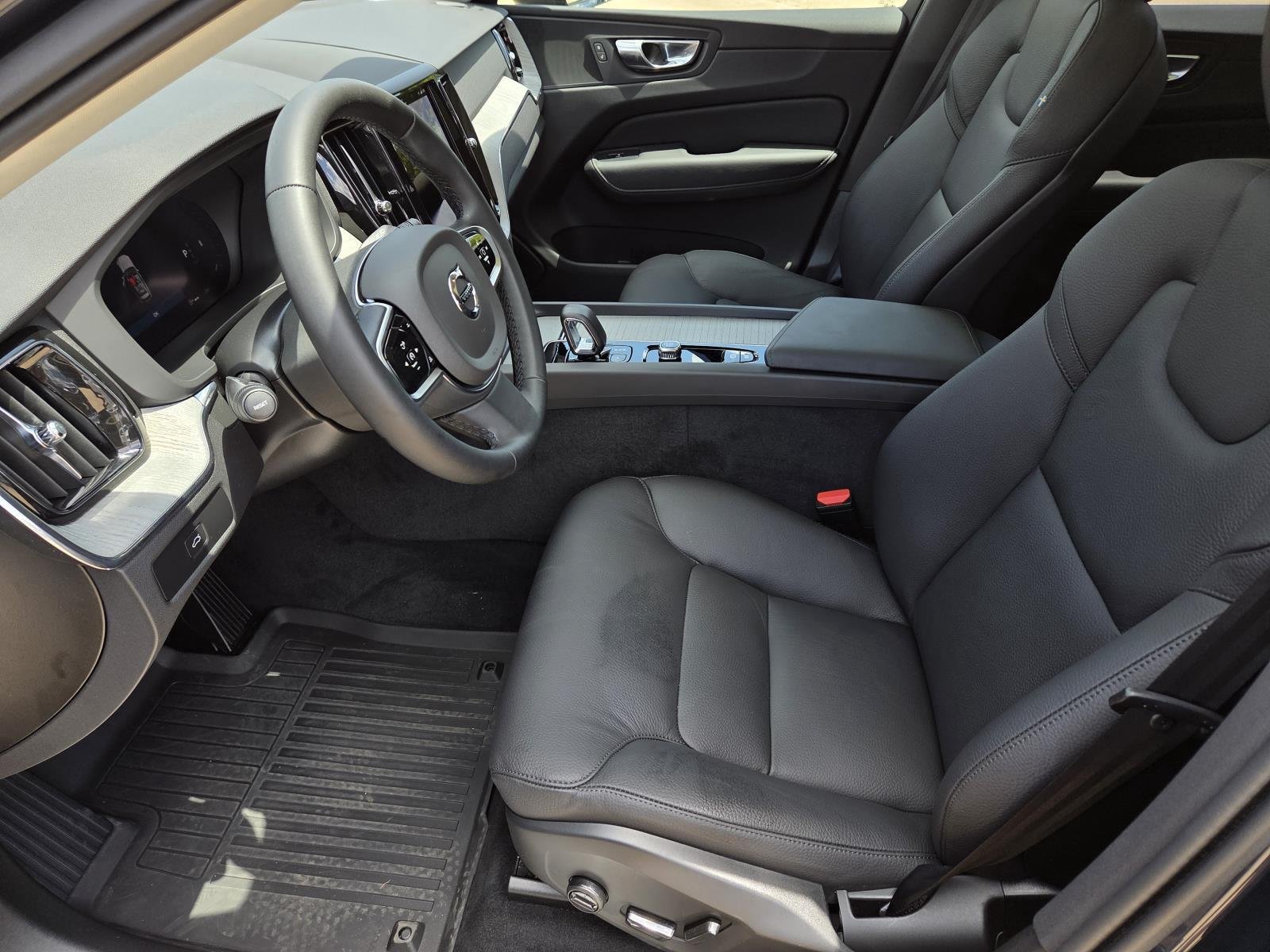 Used 2025 Denim Blue Metallic Volvo Plus image 30