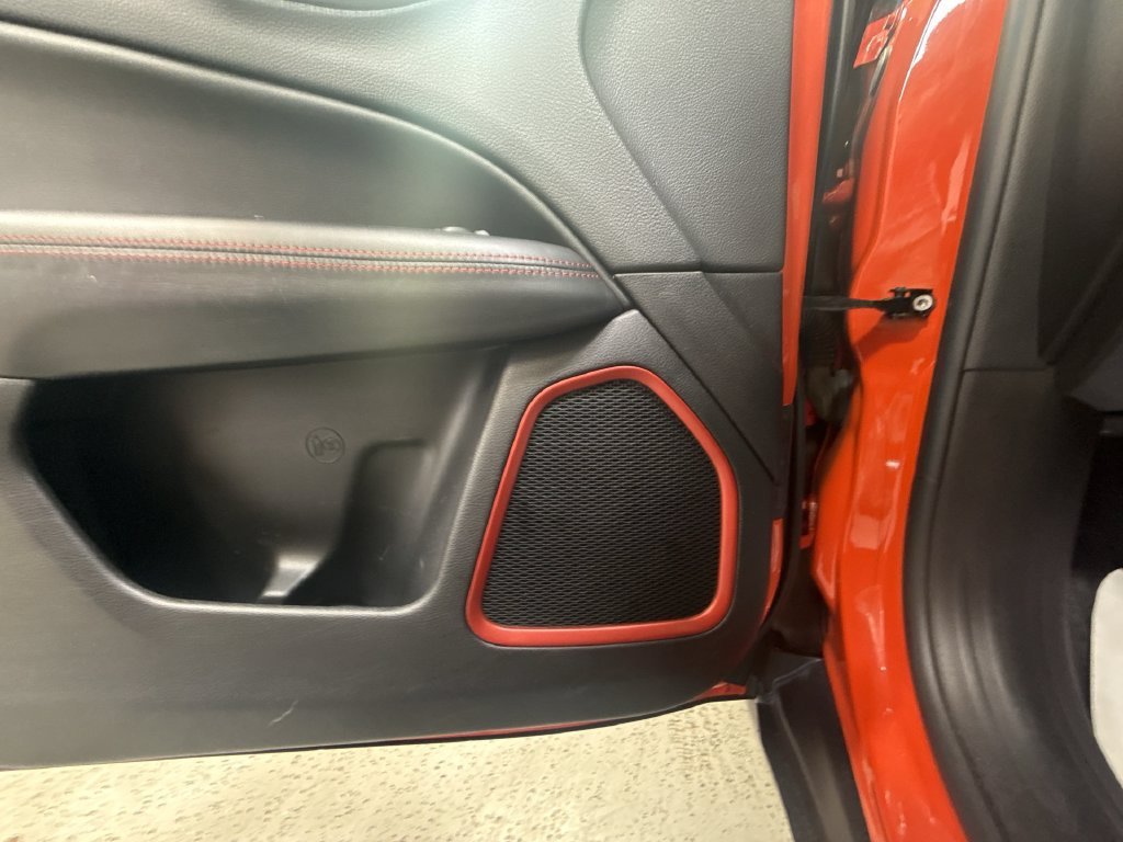 Used 2018 Spitfire Orange Clearcoat Jeep Trailhawk image 32